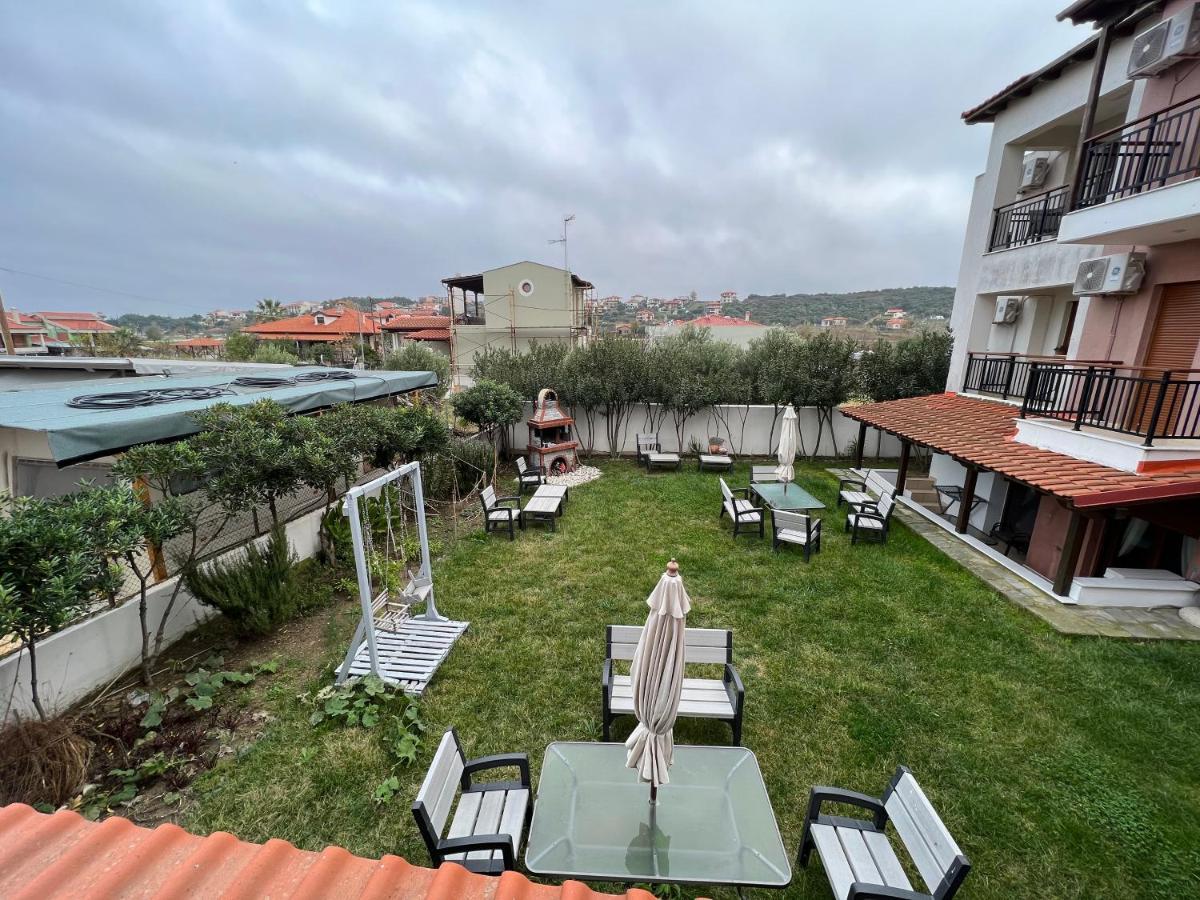 Nea Roda Apartments Екстер'єр фото
