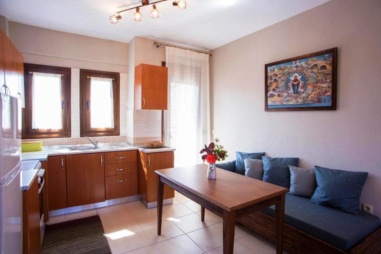 Nea Roda Apartments Екстер'єр фото